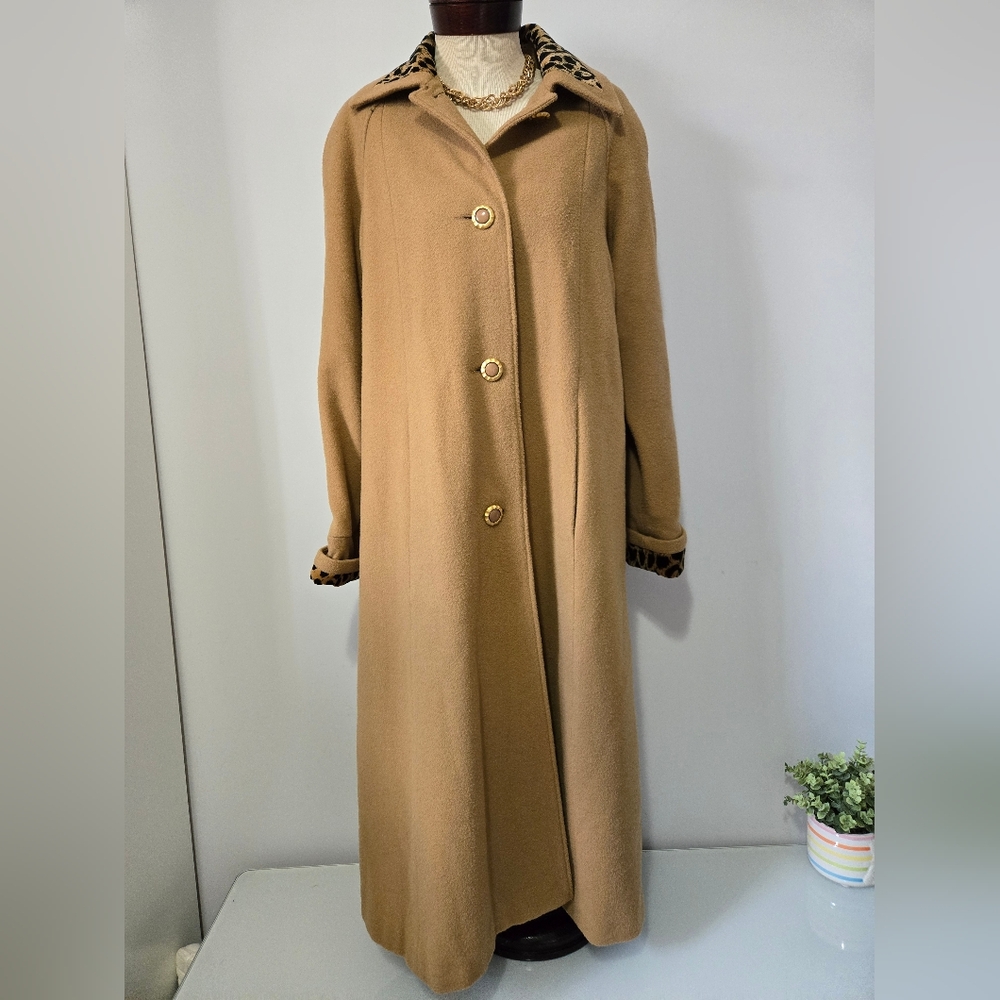DonnyBrook 100% Wool Tan Full Length Coat. Leopard Print Collar And Cuffs Size 8